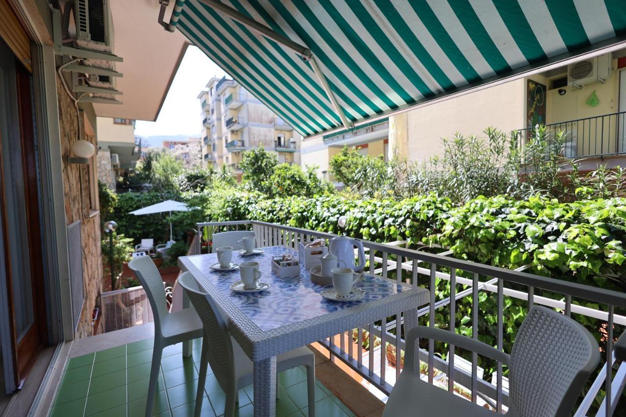 Ferienwohnung Garden House Giulia Sorrent Exterior foto